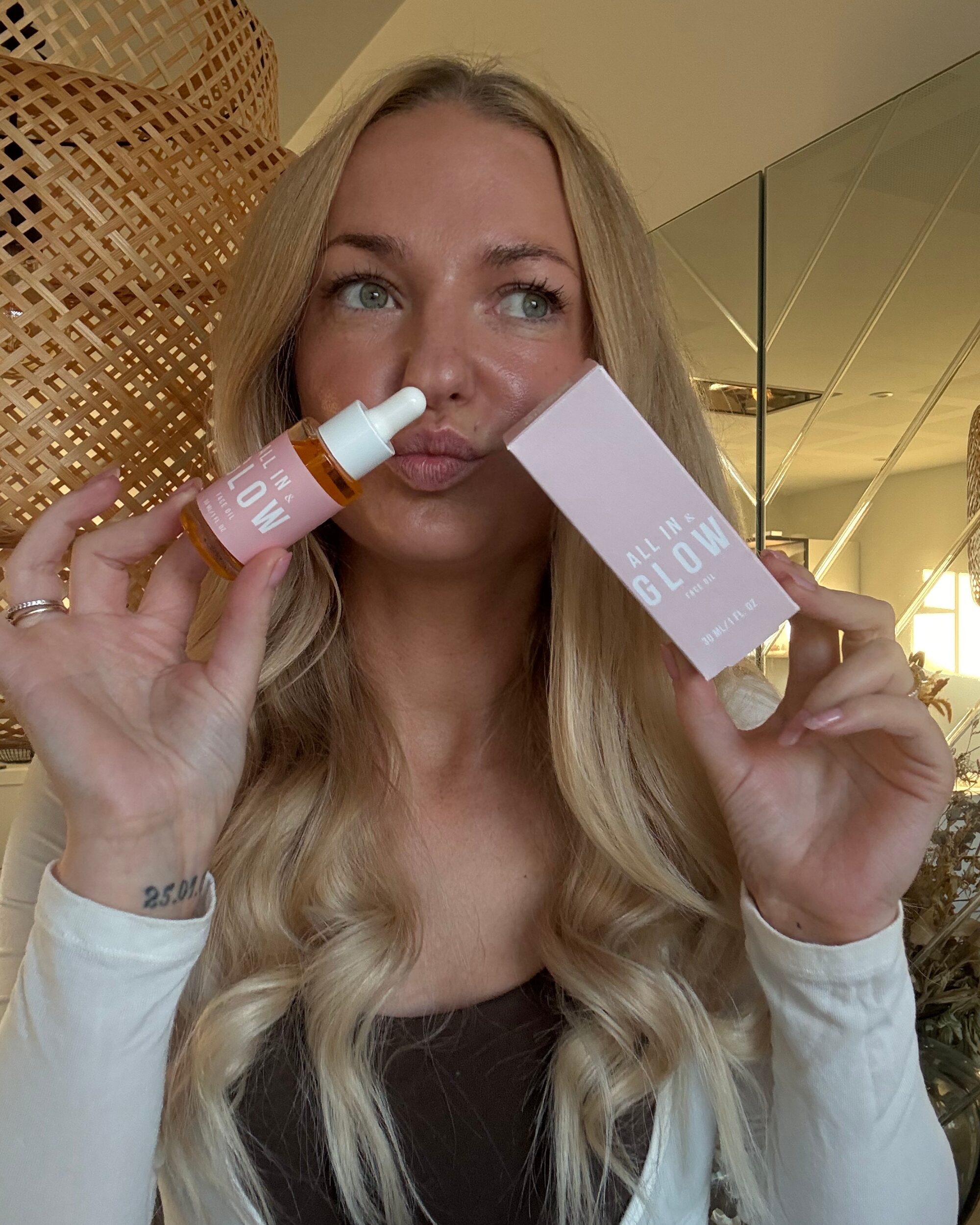 allinandglowposter 19